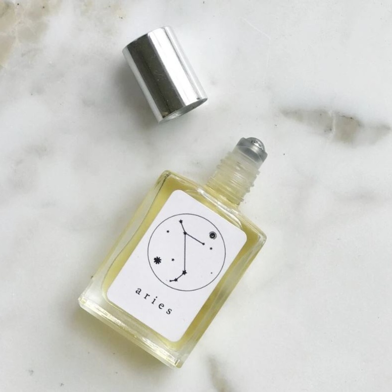  يميل الرجل من برج الحمل إلى إختيار العطور القوية والجذابة التي تعكس قوة الثقة