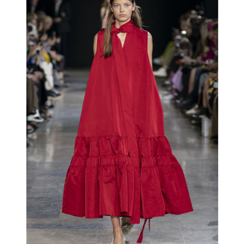 موضة الفساتين الواسعة