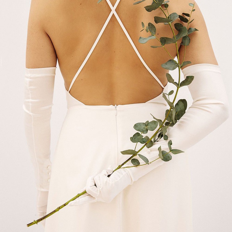 Carolina Amato موضة قفازات العروس