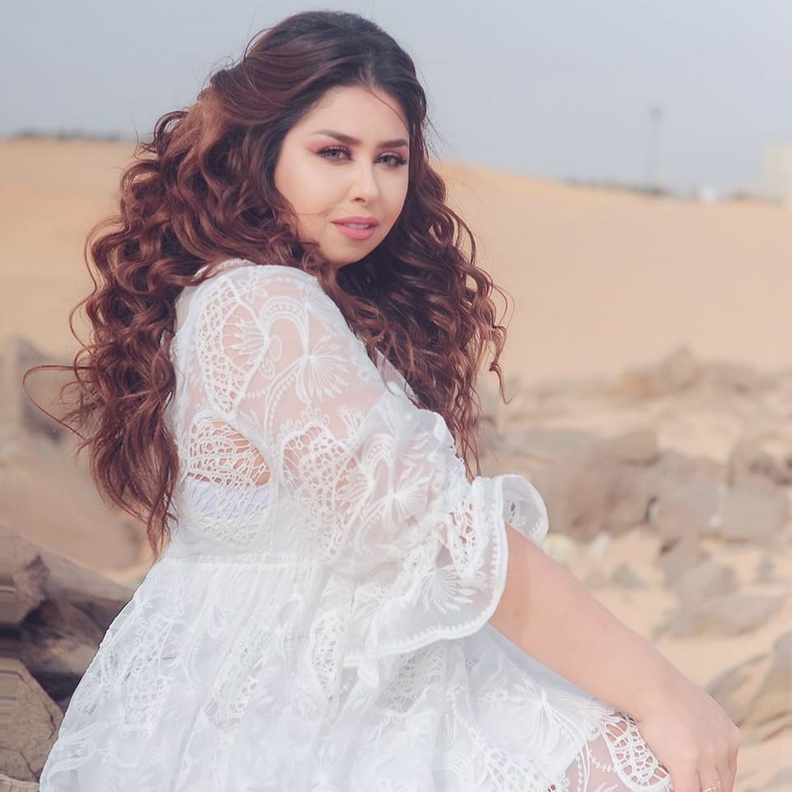 إيناس عز الدين