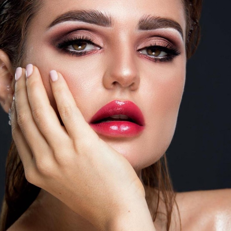 من مكياج خبيره التجميل السعوديه شريفة الخضراوي