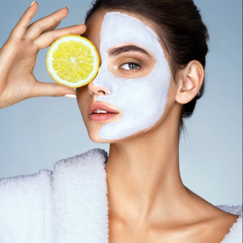  خلطات طبيعية لترطيب البشرة الجافة اثناء الحجر المنزلي