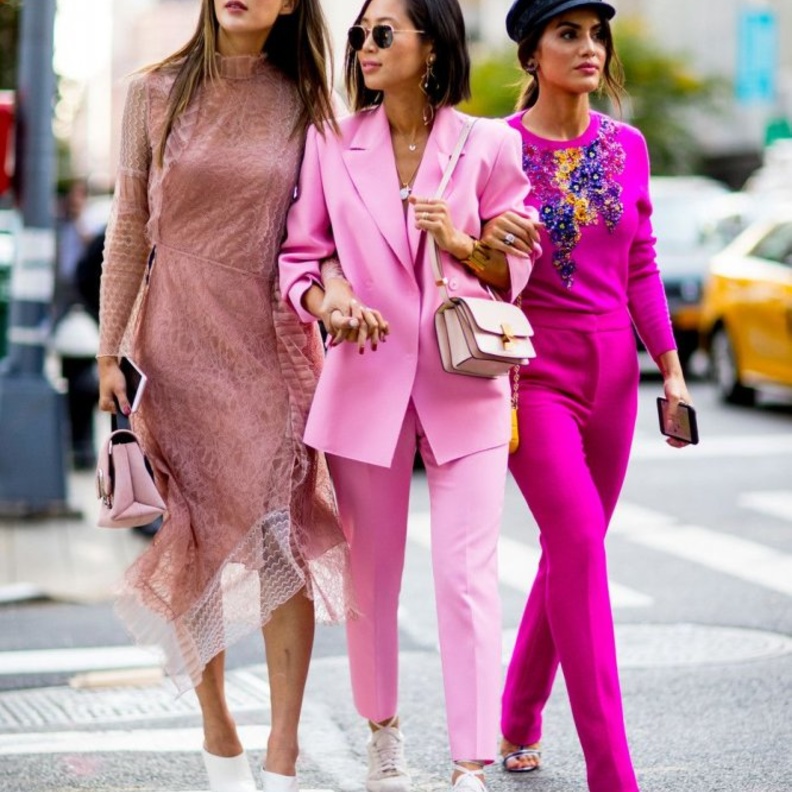 درجات اللون الزهري موضة هذا الموسم