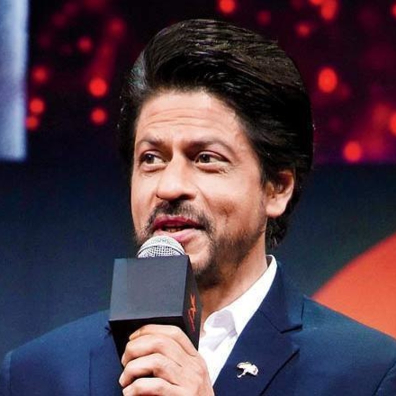 شاروخان يدعم مبادرات خيرية لمواجهة كورونا