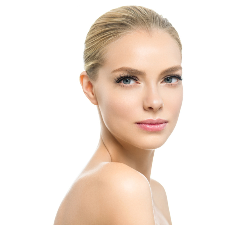 لا تقومي بإزالة الرموش بعنف 