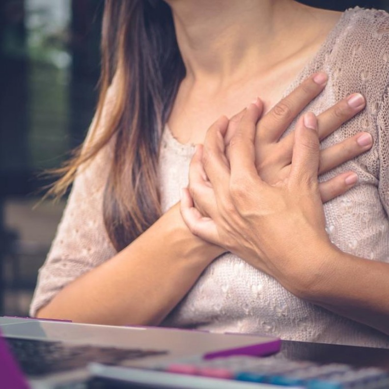  التهاب عضلة القلب يسبب آلاما في منطقة الصدر