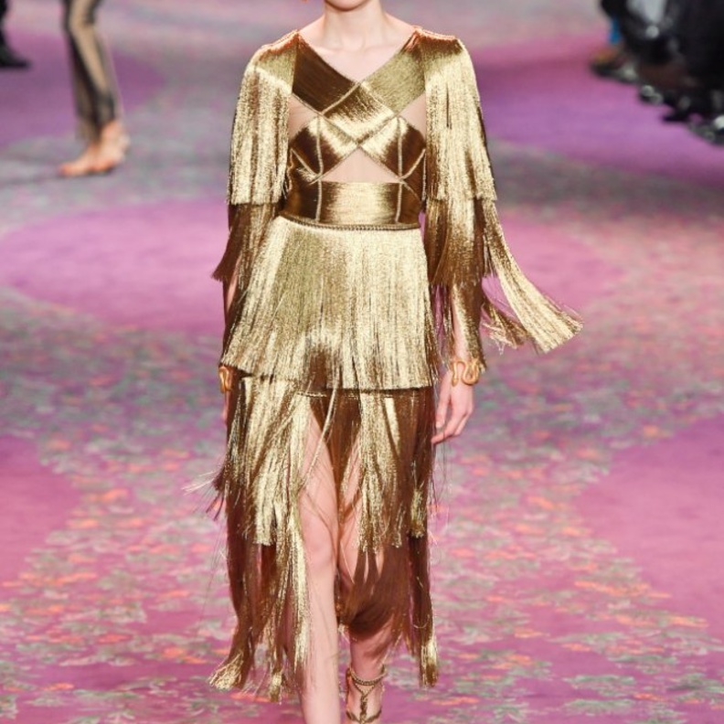  فساتين خطوبة 2020 من ديور