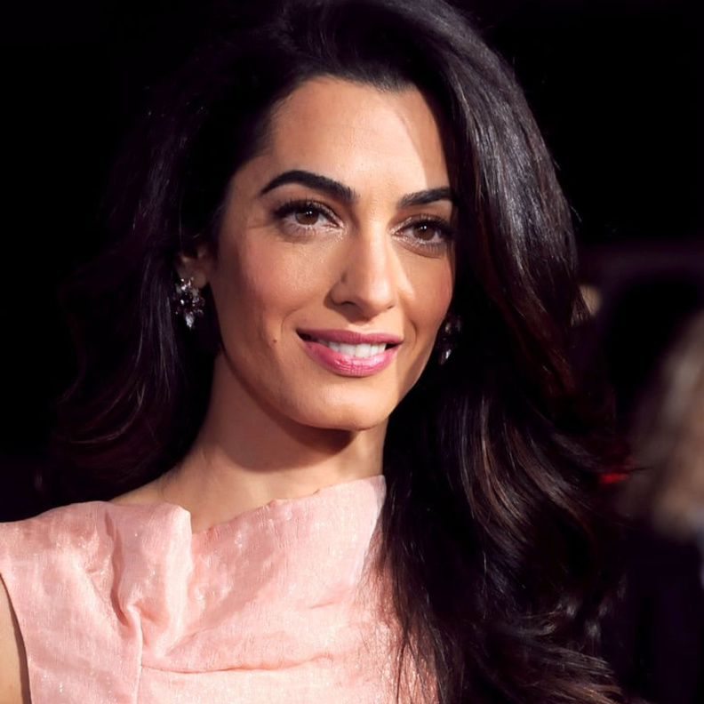  مكياج ناعم وكلاسيكي مستوحى من أمل كلوني أثناء اجتماعاتك عبر الانترنت