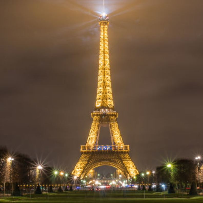 برج إيفل ليلا