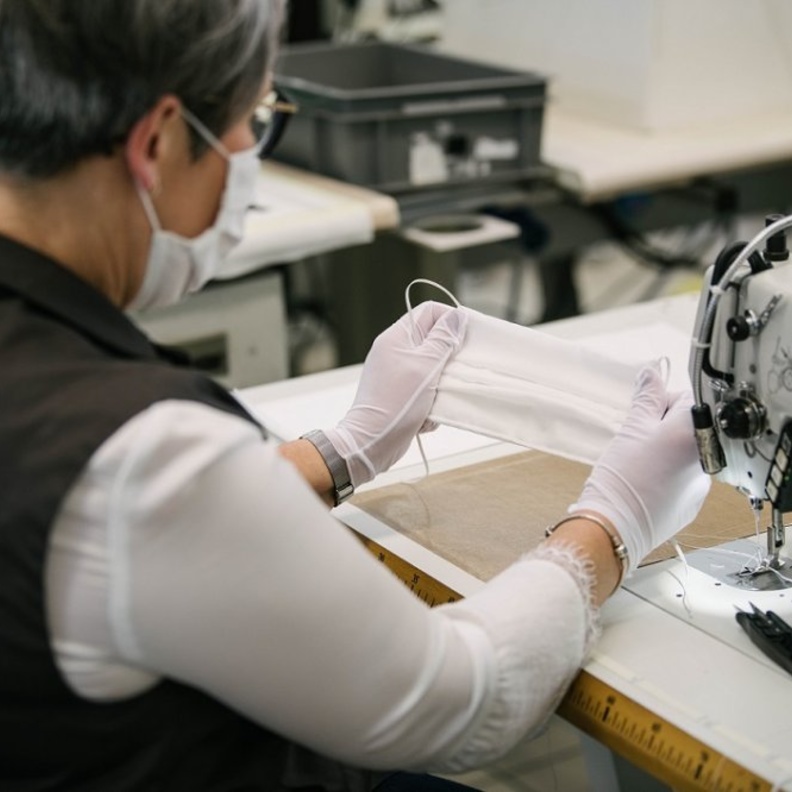 Louis Vuitton تُطلق عملية إنتاج مئات الآلاف من الأقنعة 