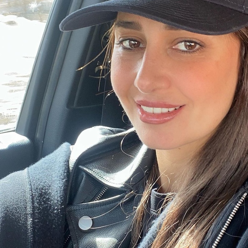 الفنانة حلا شيحة