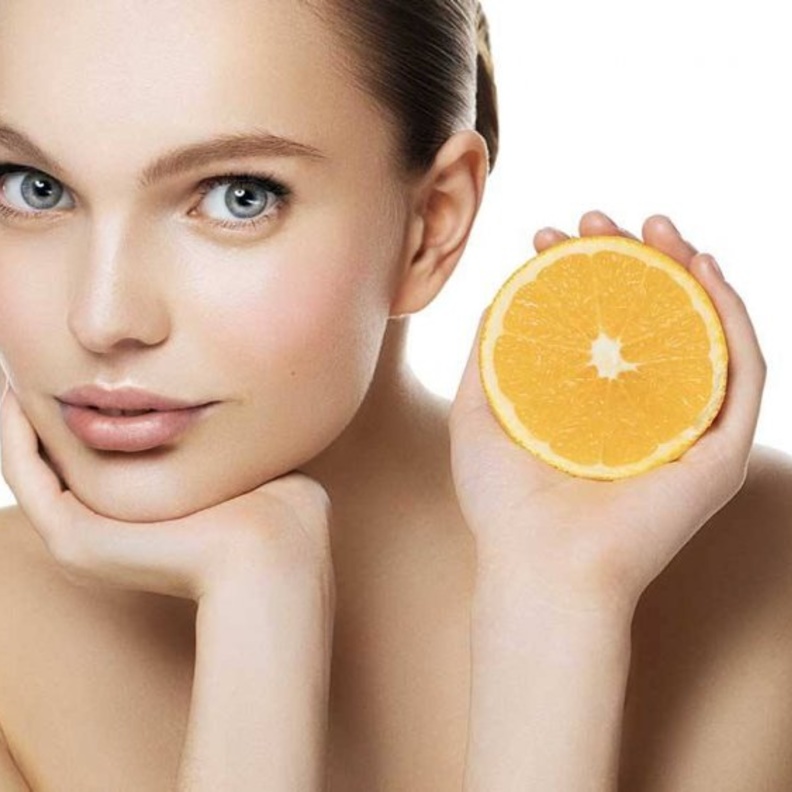 فوائد فيتامين سي للبشرة خلال أيام فيروس كورونا