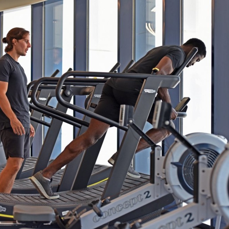  6 خطوات بسيطة للحفاظ على لياقتكم البدنية في المنزل من جميرا