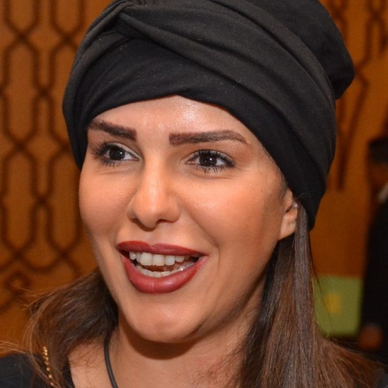 دنيا عبدالعزيز