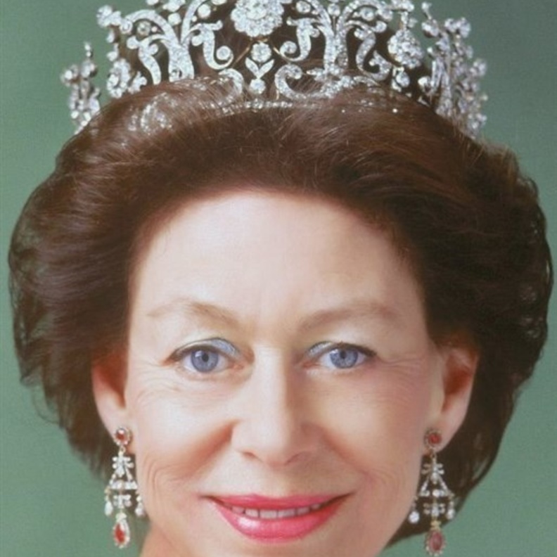 حكايات مجوهرات لها تاريخ.. من قلادة ماري خوسيه آخر ملكات إيطاليا.. إلى تاج الأميرة مارغريت