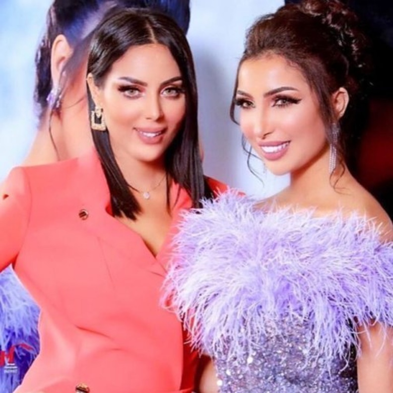 دنيا بطمة وشقيقتها ابتسام