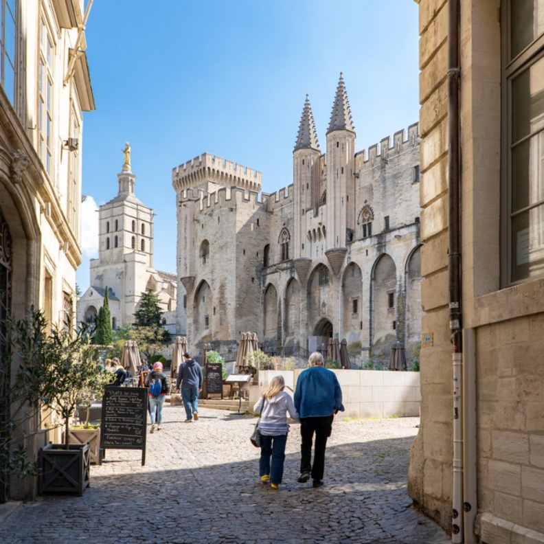 أجمل العطلات في أفنيون من اجمل مدن فرنسا