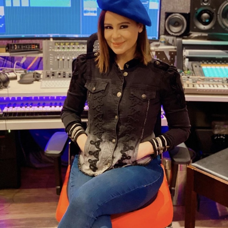 تحضر كارول سماحة لعمل عربي جديد باستوديو في مصر