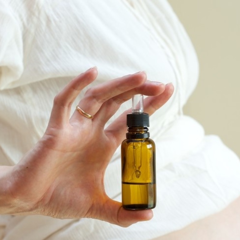  فوائد زيت السمسم للحامل في الشهرالتاسع