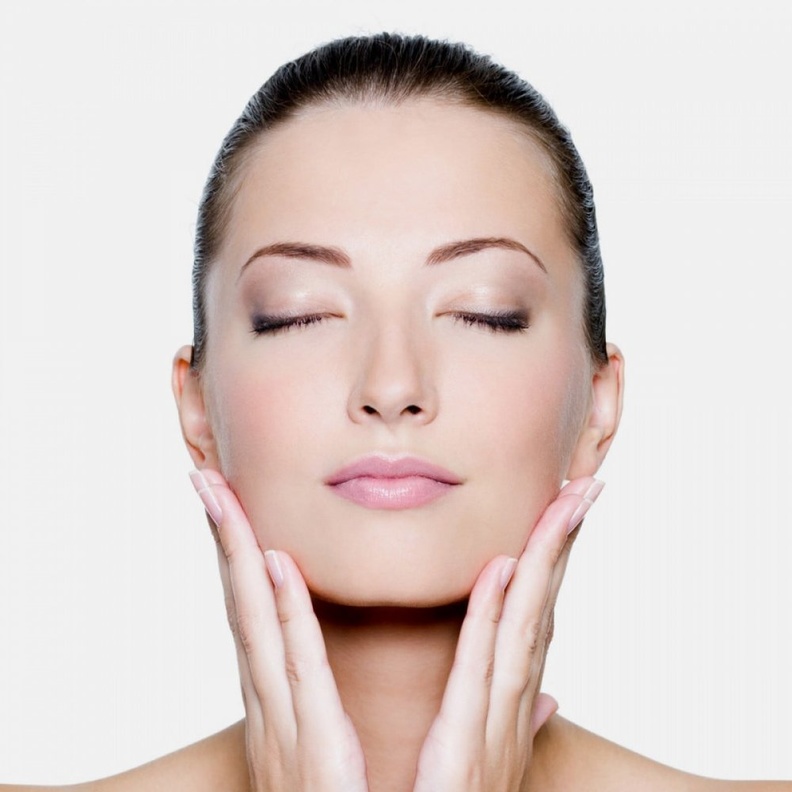 ضعي ماسك العدس الأحمر مع زيت اللوز لتبييض بشرتك