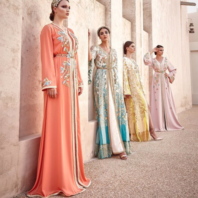  قفاطين ملونة وجذابة باطلالات أنيقة من تصميم سلمى بن عمر