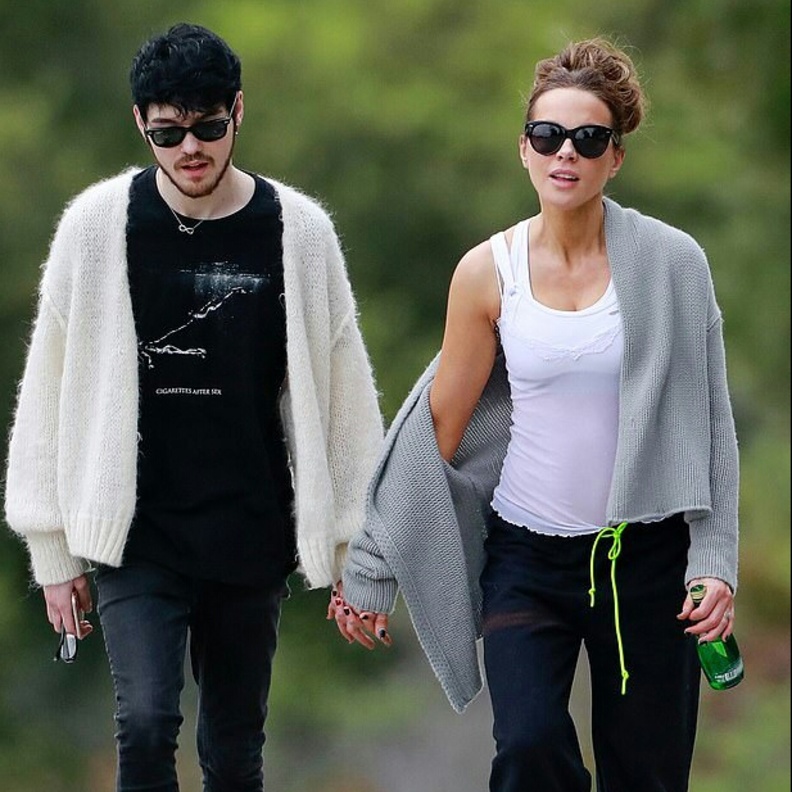 كيت بيكنسل مع فتاها الجديد 