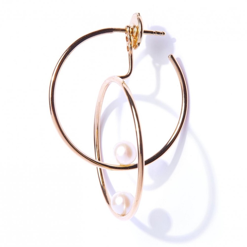  أقراط من أنيسا كيرميتش Anissa Kermiche