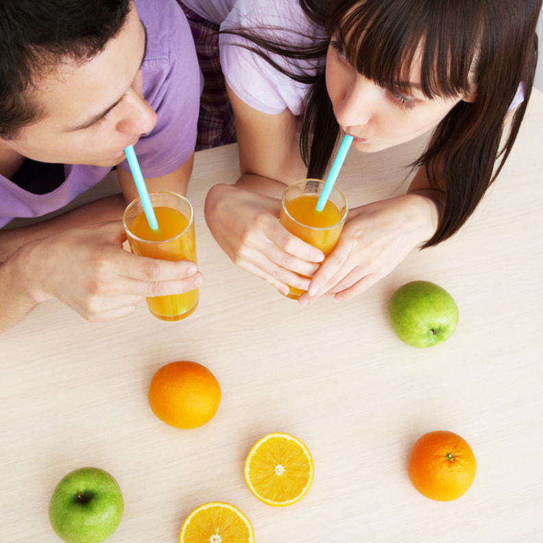 5 عصائر مغذية للعروسين لفترة الحجر المنزلي