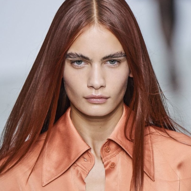 صبغات شعر حمراء لرمضان 2020 من Mugler