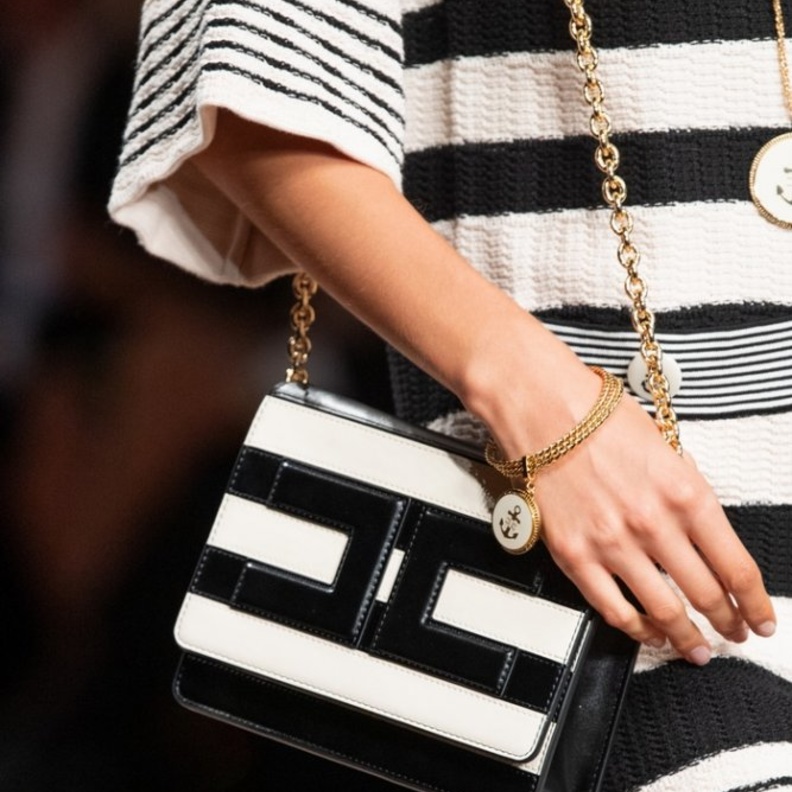  حقائب المونوكروم لإطلالاتك اليومية في رمضان 2020 من Elisabetta Franchi