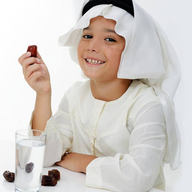 خطوات هامة على الأم إتخاذها قبل تعويد الطفل على الصيام