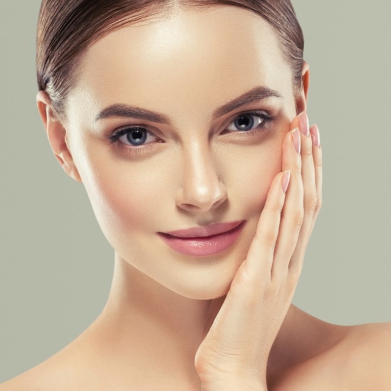 فوائد زيت العصفر للبشرة وطرق استخدامه