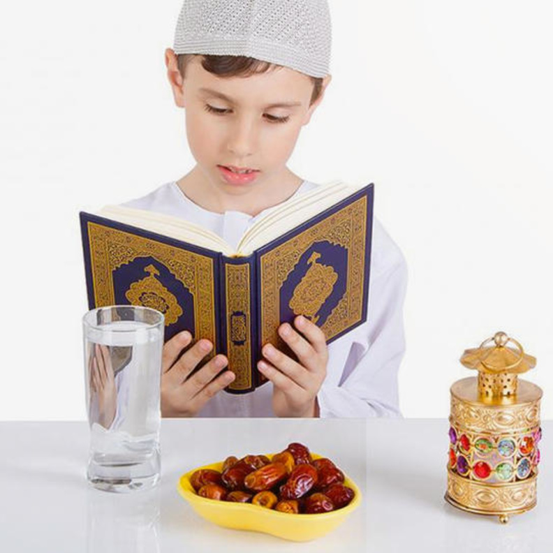 طرق لتعويد الطفل على الصيام