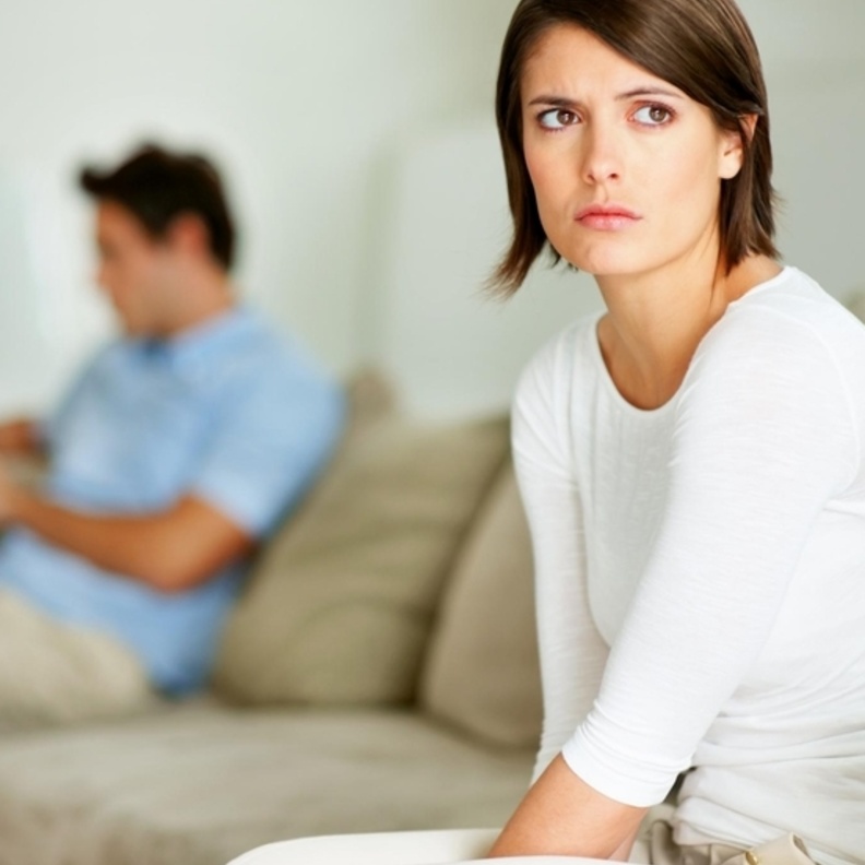 مظاهر برود الزوج تجاه زوجته