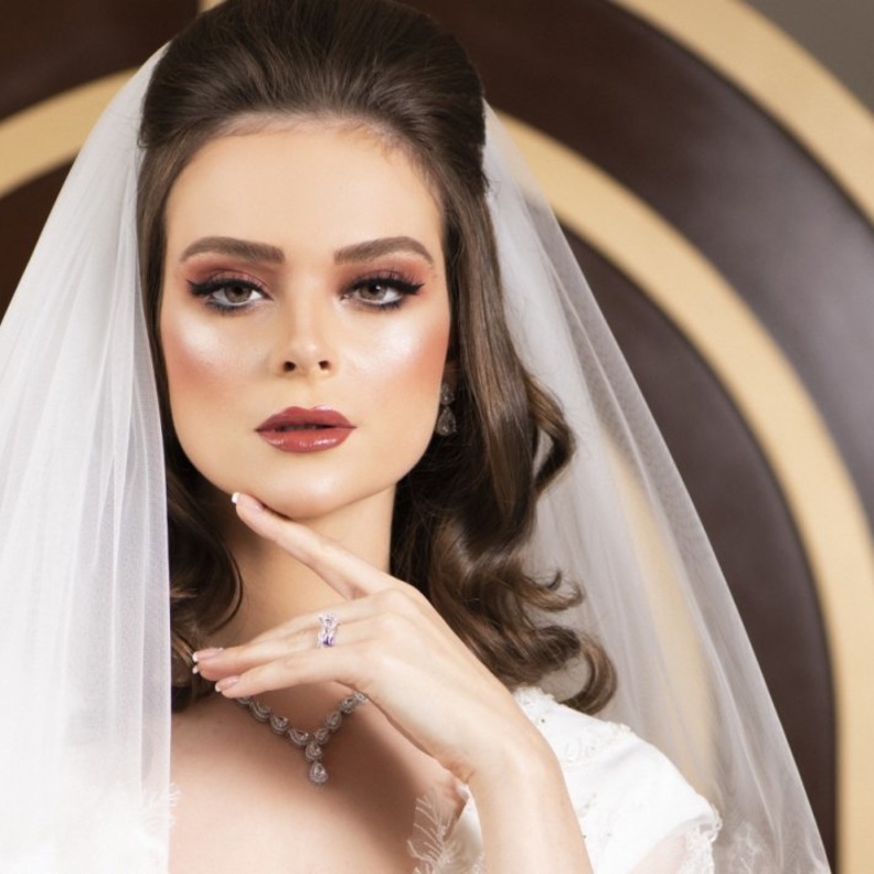  تصوير عروس بكاميرا المصورة فاطمة ال غزوي