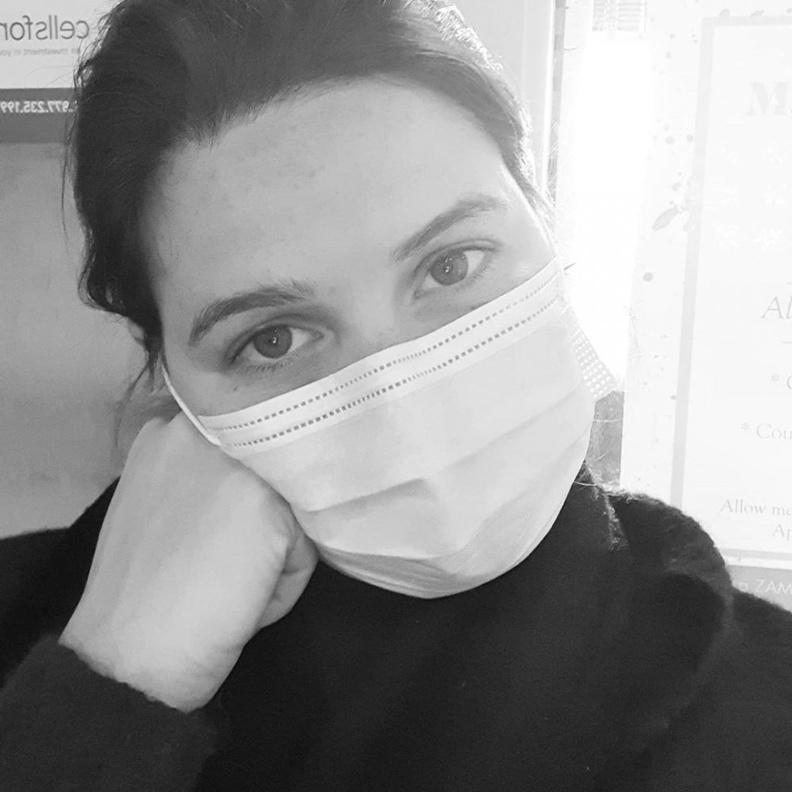 يسرا اللوزي