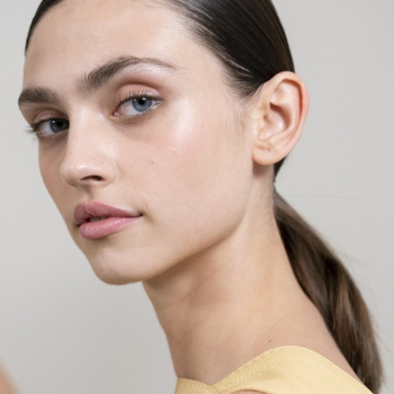 تسريحات ذيل حصان جذابة طبقيها في رمضان 2020 من Hermes