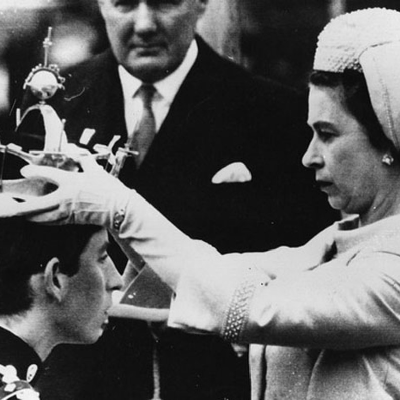 من 60 إلى 6 أعوام.. حكايات ورثة عرش العائلات الملكية