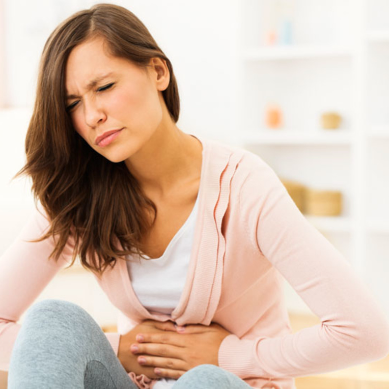  لتجنب نوبات الألم أثناء الصيام على مريض قرحة المعدة تجنب تناول الأطعمة الحارة