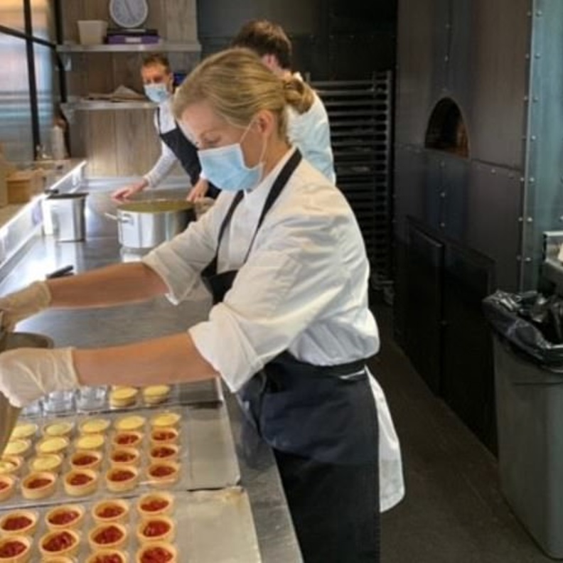 كونتيسة وسكس تتطوع سرا لإعداد طعام للعاملين في القطاع الطبي في بريطانيا