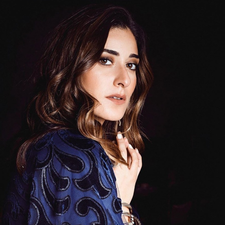 طريقة عمل مكياج عيون ترابي مع الظلال الملونة مستوحى من امينة خليل