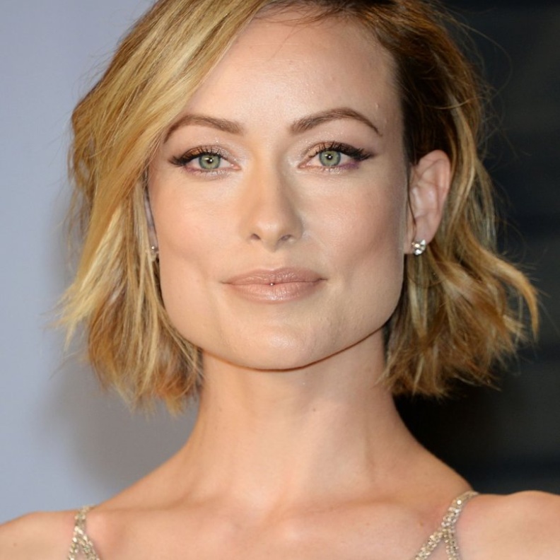 يمكن لصاحبات الوجه البيضاوي اعتماد معظم التسريحات