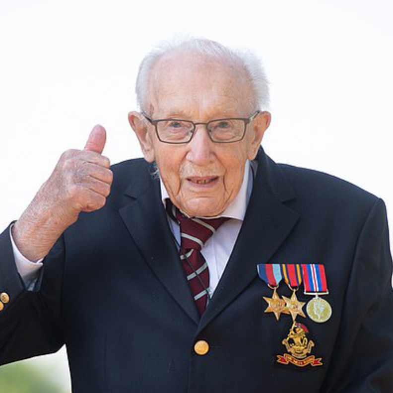 الجندي المتقاعد الذي نجح في جمع تبرعات بالملايين