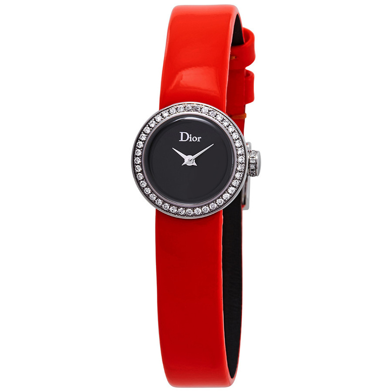 ساعة جذابة من Dior مزدانة بسير جلد أحمر لامع