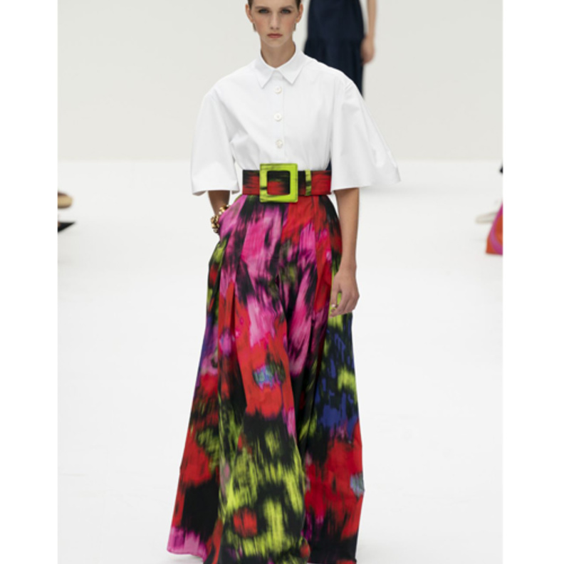 تنانير طويلة بطبعات الورود للمحجبات في رمضان 2020 من Carolina Herrera