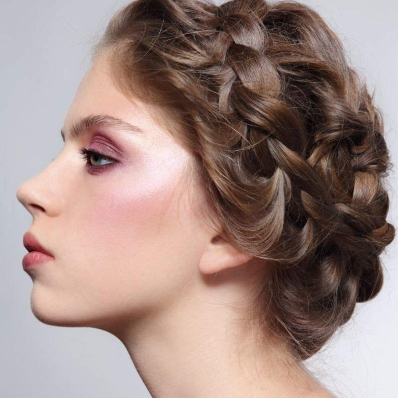 اختاري تسريحات سهلة وناعمة