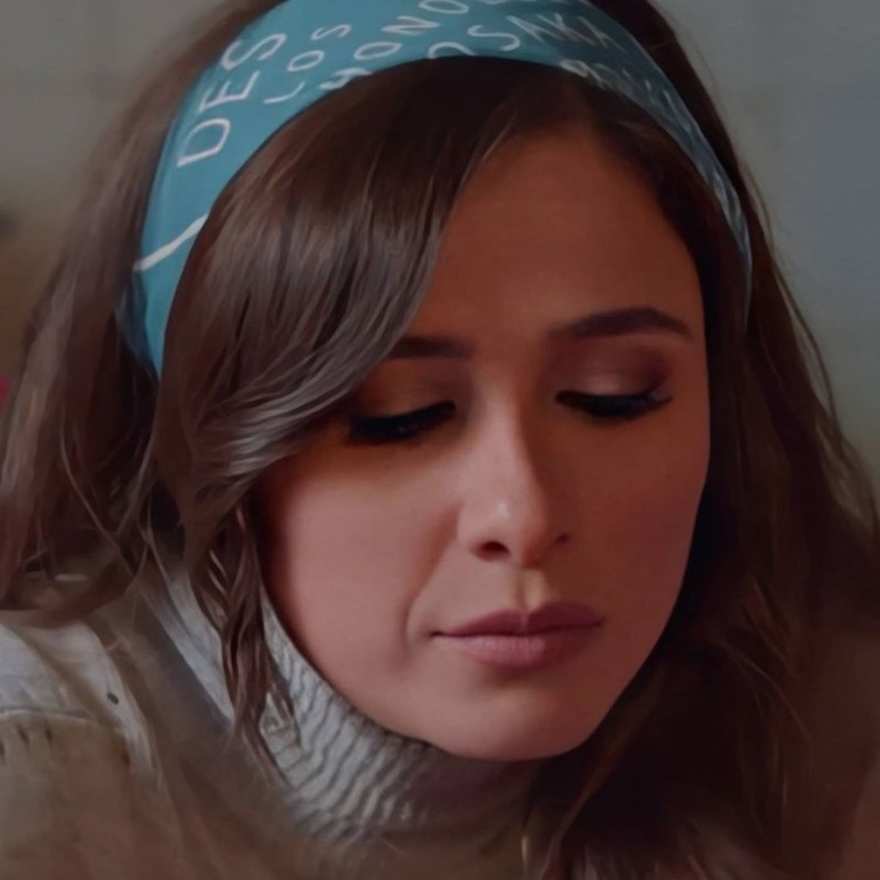 ياسمين عبد العزيز