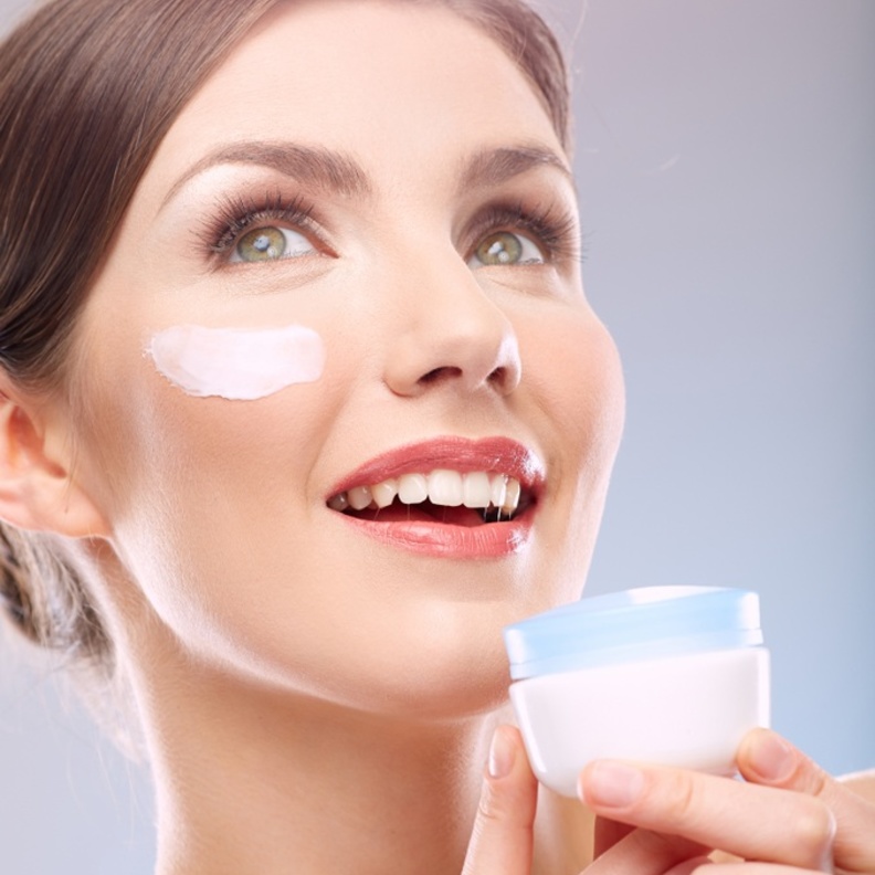 ترطيب البشرة