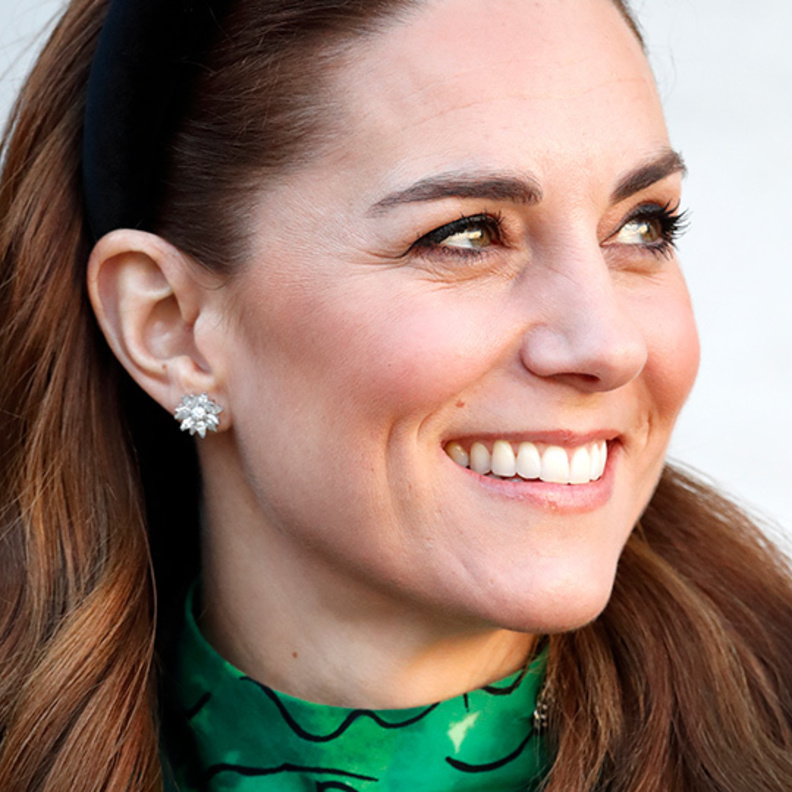 الأقراط الماسية هي الأقرب لسيدات العائلات الملكية