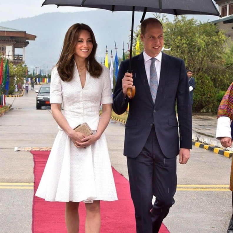 فستان ميدي من alexander mc queen